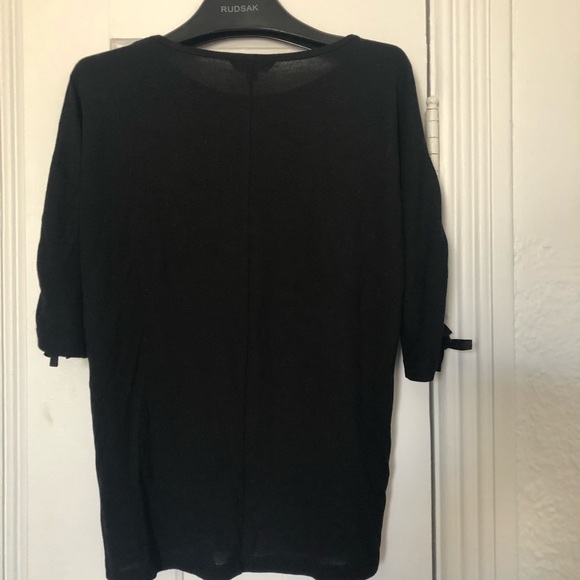 Black top - Picture 2 of 3